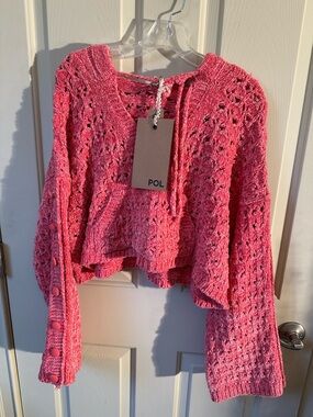 POL textured cropped sweater in coral pink